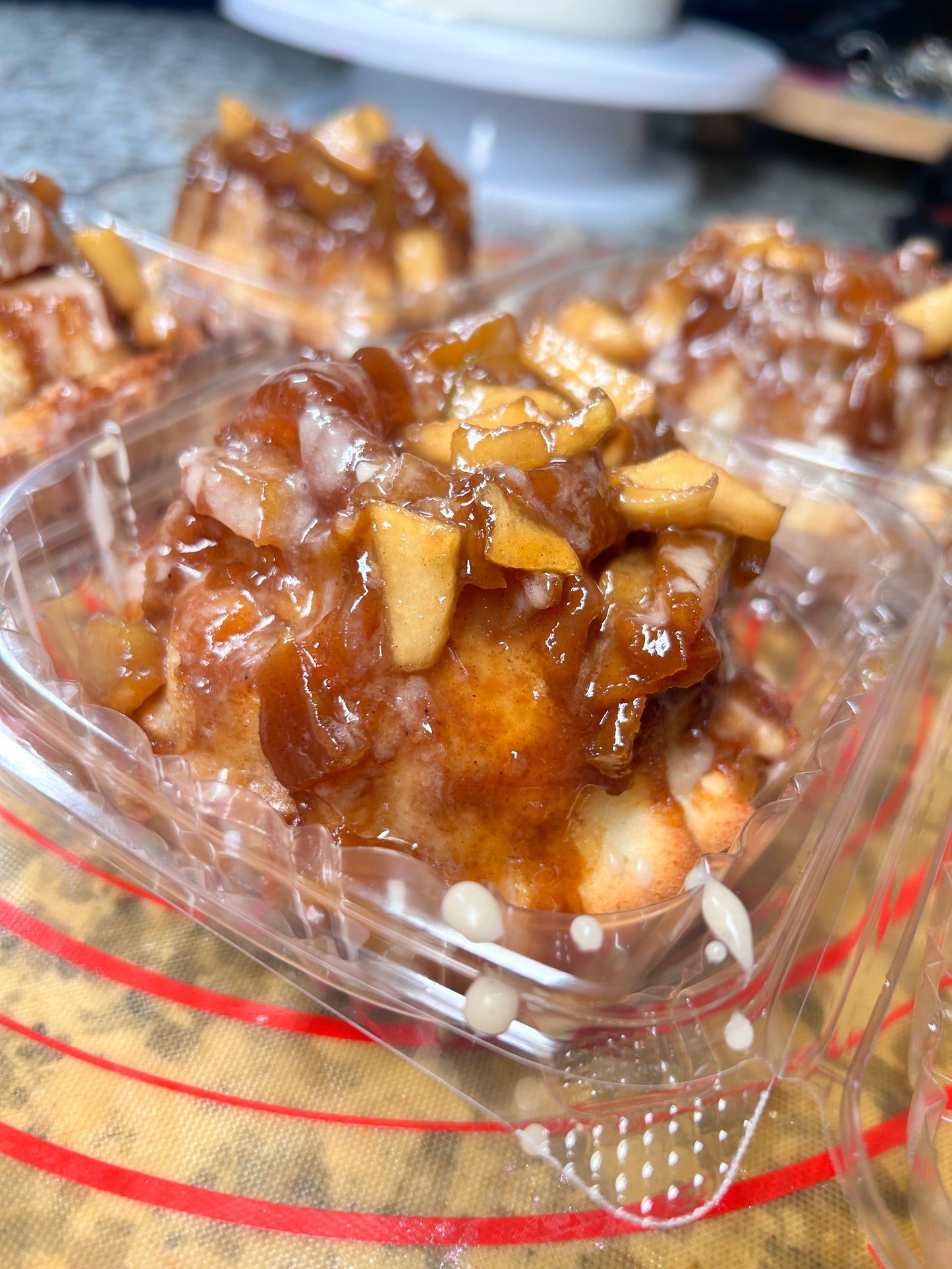 Holiday Large YUMMM! Bundts -9in