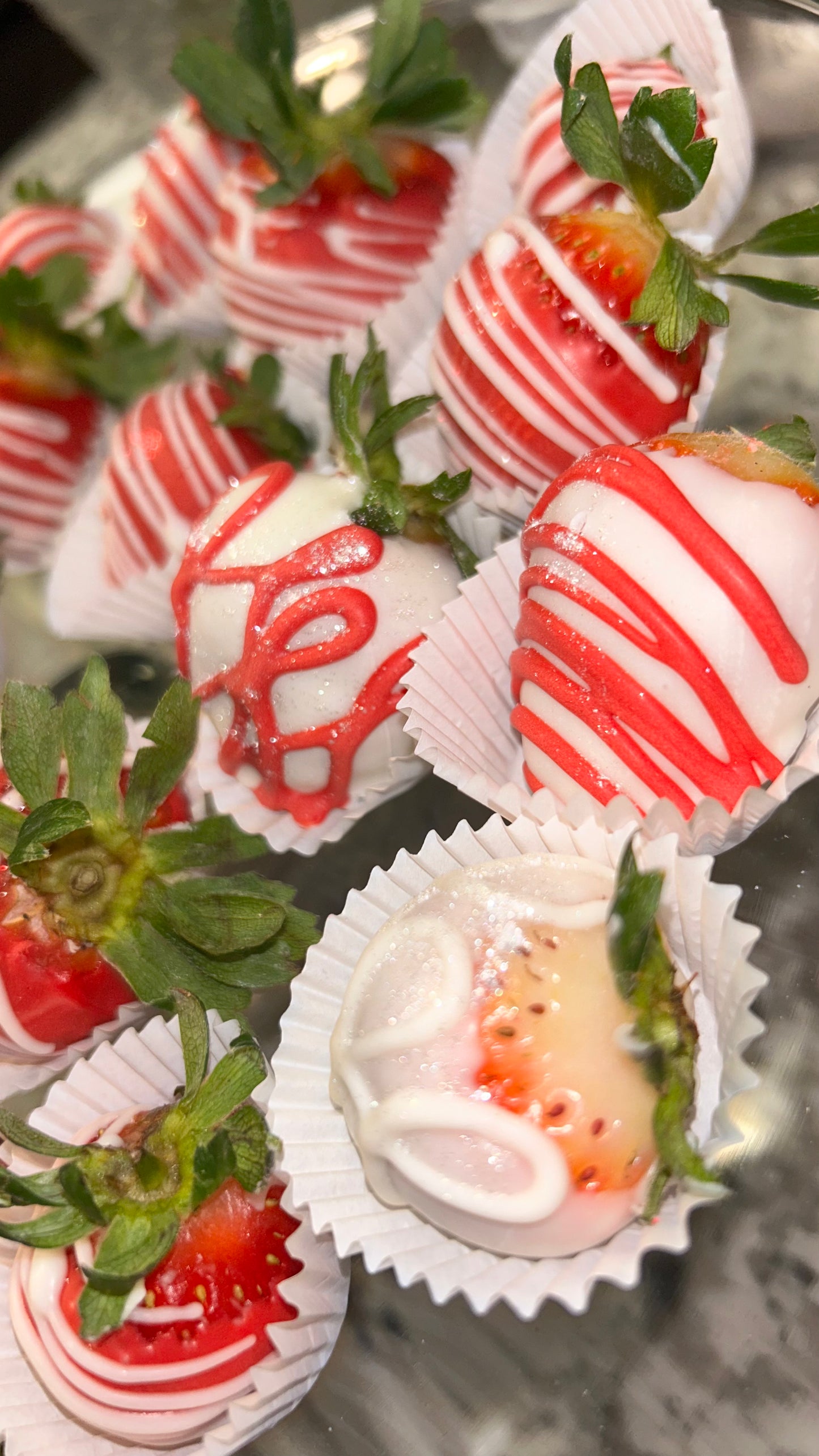 1 Dozen Chocolate Dipped Berries