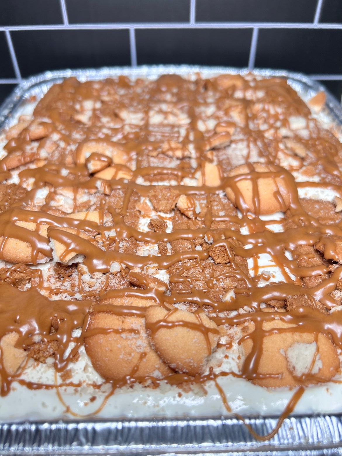 Biscoff banana pudding pan close-up - Yummm A Cupcakery Thanksgiving